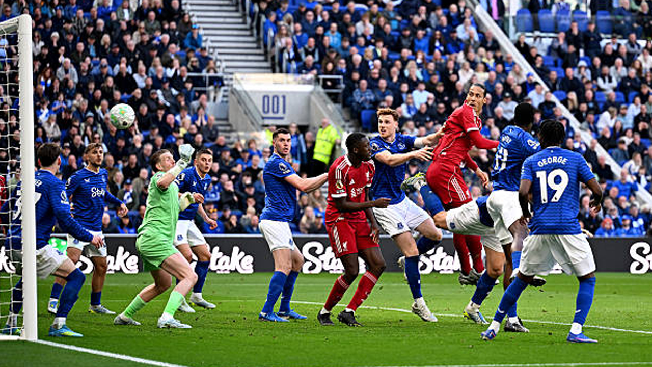 David Moyes Putar Otak Atasi Kerentanan Bola Mati Everton