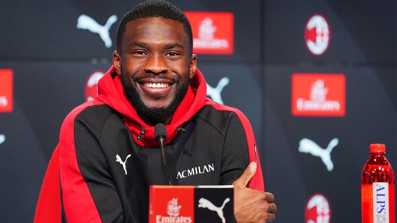 Fikayo Tomori Tampil Buruk, Tiket UCL AC Milan Kini Mulai Terancam