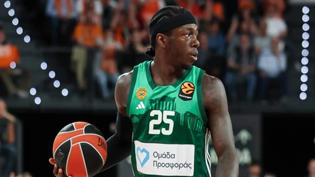 Kendrick Nunn Salut dengan Tembakan Penentu Hayes-Davis di Game 2