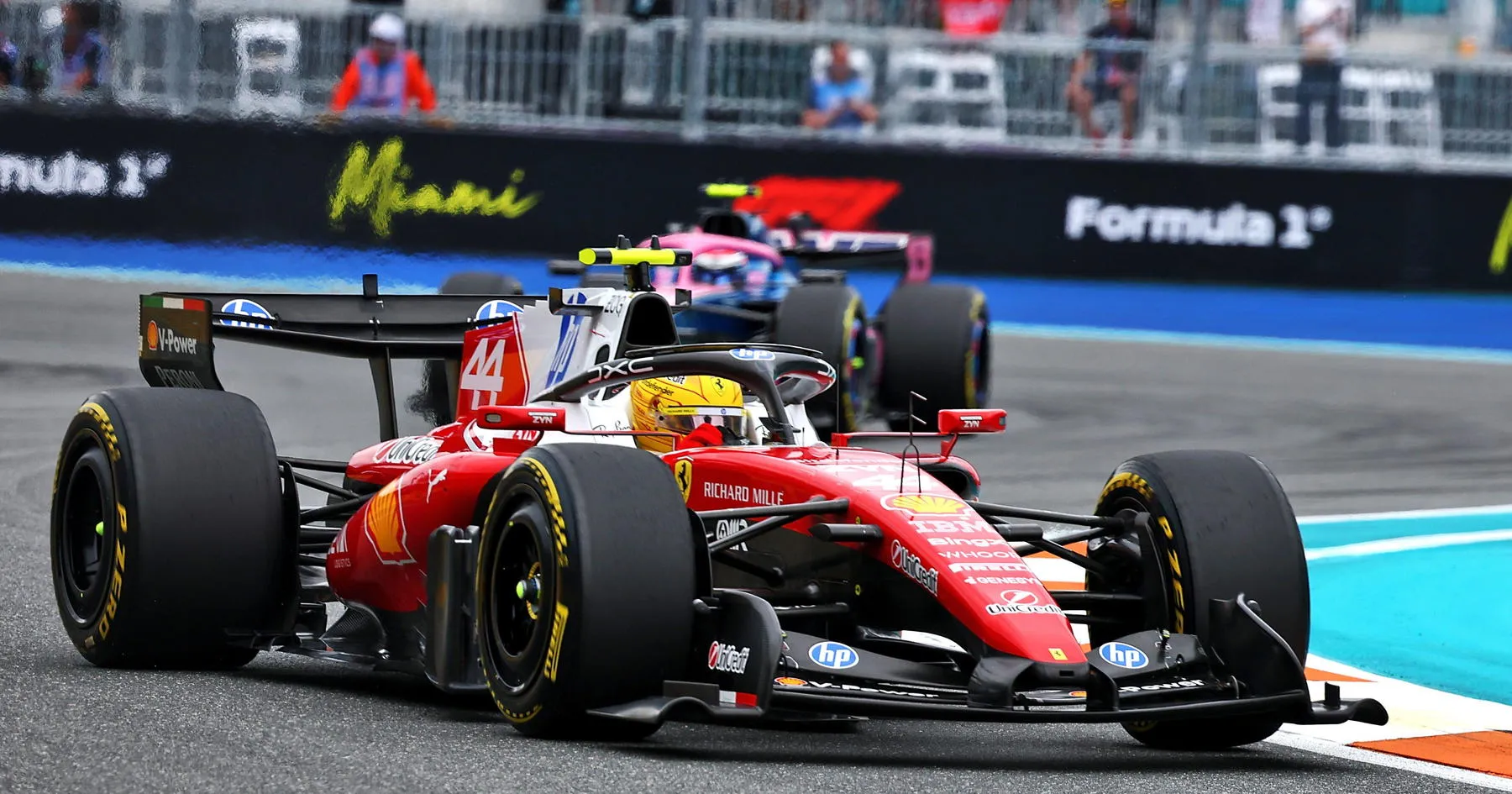 Kerusakan Mobil Sebabkan Hamilton Kehilangan Waktu di Miami - sumber: (racingnews365)