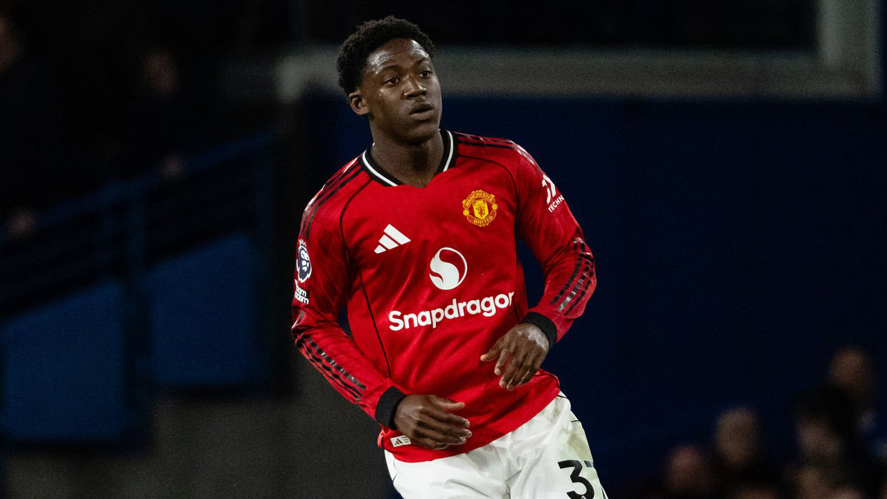 Kobbie Mainoo Makin Matang, Keane Terkesan Lihat Perkembangannya di MU
