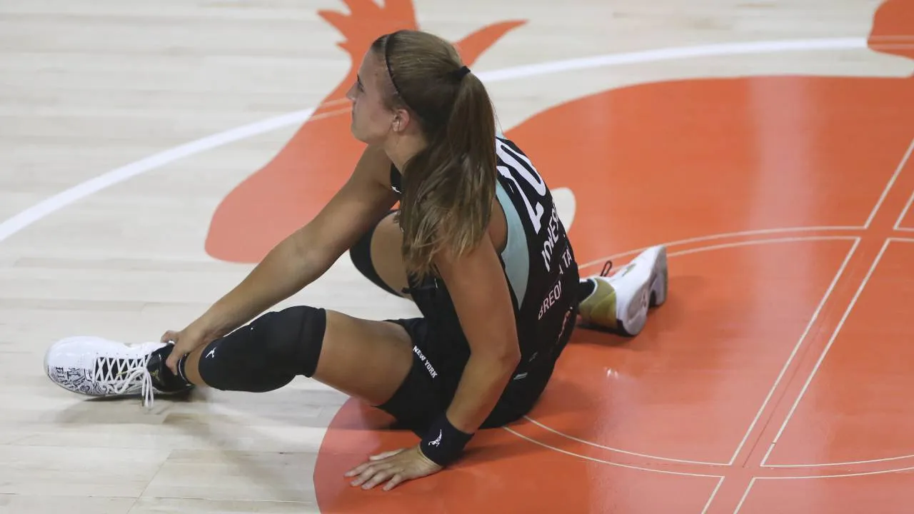 Sabrina Ionescu Alami Cedera Engkel Kiri, Liberty Tunggu Pemeriksaan MRI