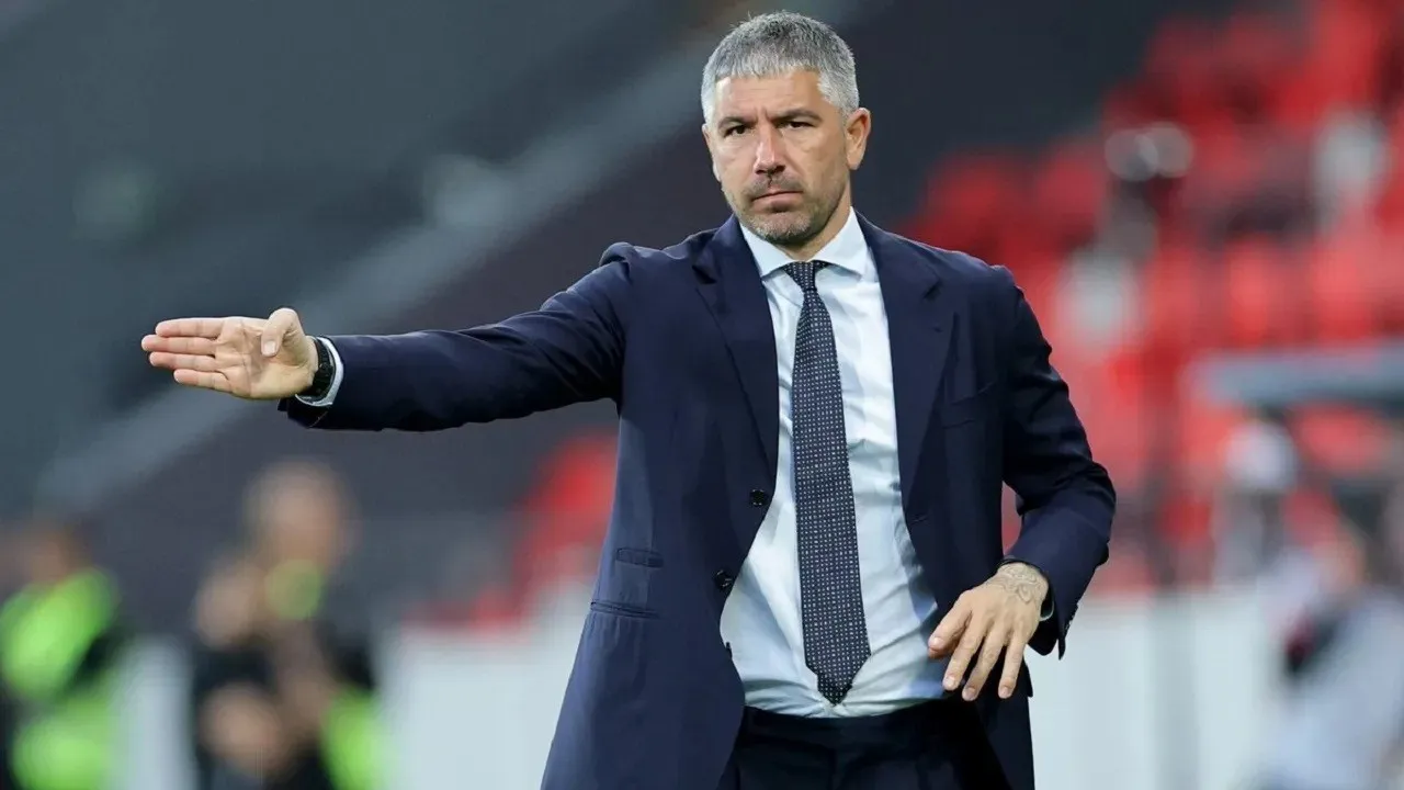 Sindir Rival, Aleksandar Kolarov: Tim Lain Duduk di Sofa Melihat Inter