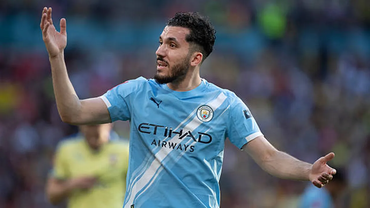 Viral di Media Sosial, Pep Guardiola Takjub Lihat Aksi Tinju Rayan Cherki