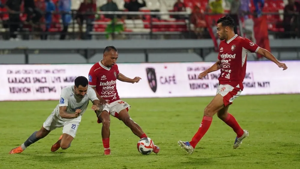 Bali United: Menguatkan Langkah Positif Menyongsong Akhir Musim - sumber: (ileagueid)