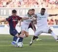 Barcelona Bidik Pemain Serie A sebagai Alternatif Bastoni