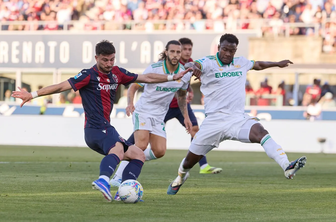 Barcelona Bidik Pemain Serie A sebagai Alternatif Bastoni - sumber: (footballespana)