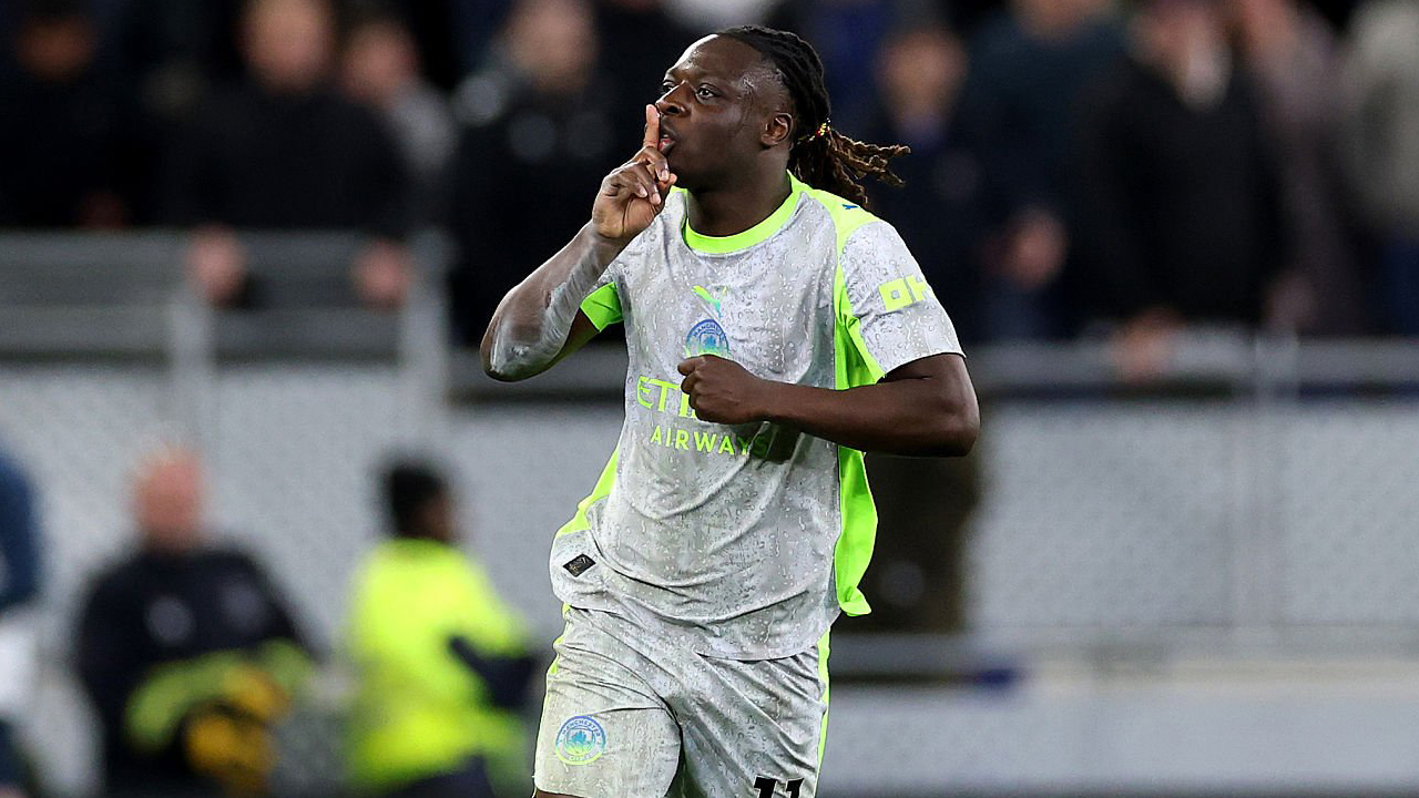 Jeremy Doku Akui Man City Terlalu Mudah Kebobolan Saat Hadapi Everton