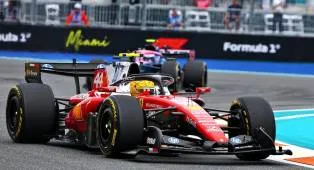 Kerusakan Besar Ferrari: Hamilton dan Pertarungan Verstappen
