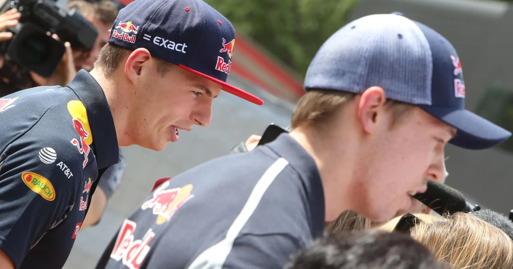 Max Verstappen Naik ke Red Bull Gantikan Kvyat di 2016 - sumber: (racingnews365)
