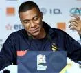 Mbappé Kunjungi Restoran Ikonik di Tengah Polemik Lawatan ke Cagliari