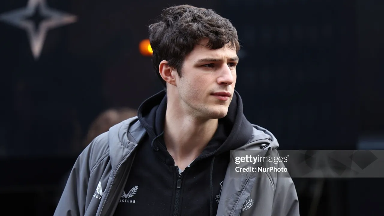Merlin Rohl Nilai Everton Layak Dapat Penalti Lawan Man City