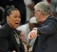 Pelatih UConn Geno Auriemma Merasa “Bodoh” Berselisih dengan Dawn Staley