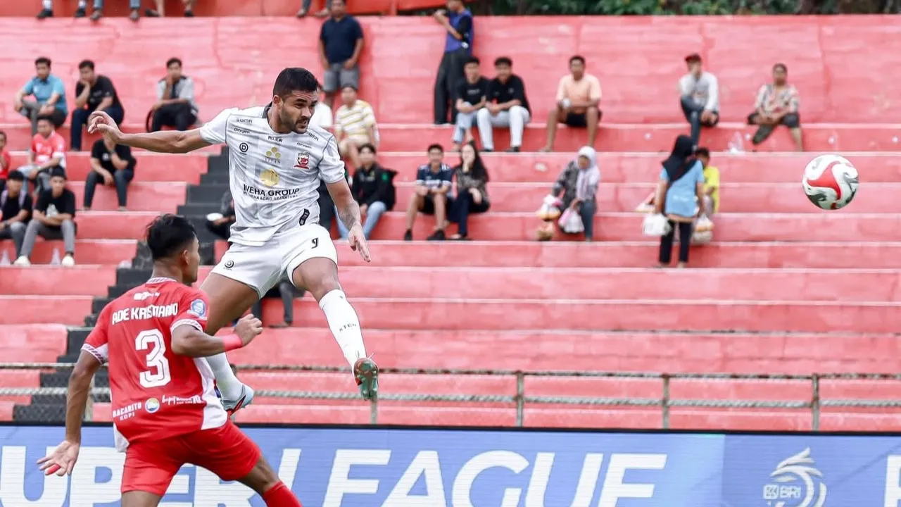 Madura United lakoni laga penting