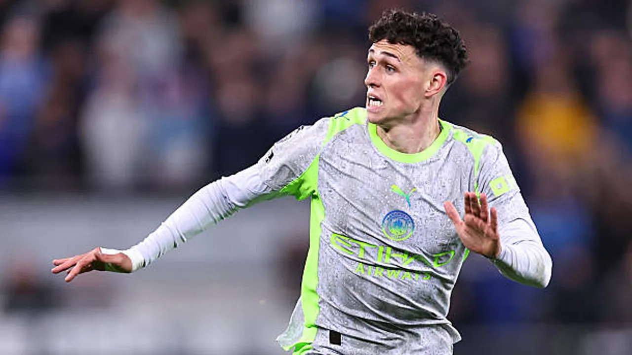 Wayne Rooney Nilai Phil Foden Terlalu Bagus untuk Dicadangkan Manchester City