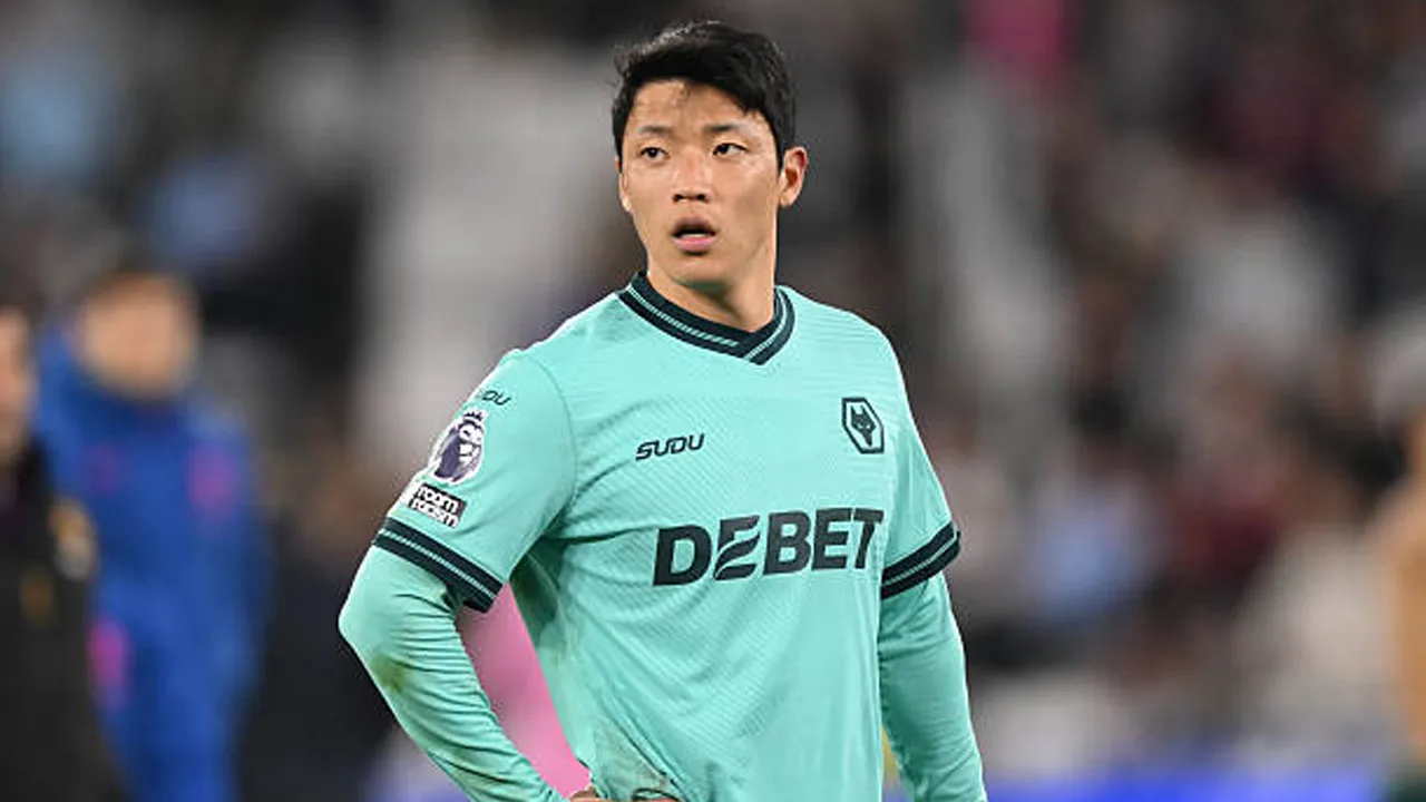 Wolves Turun Kasta, Masa Depan Hwang Hee-chan Jadi Sorotan