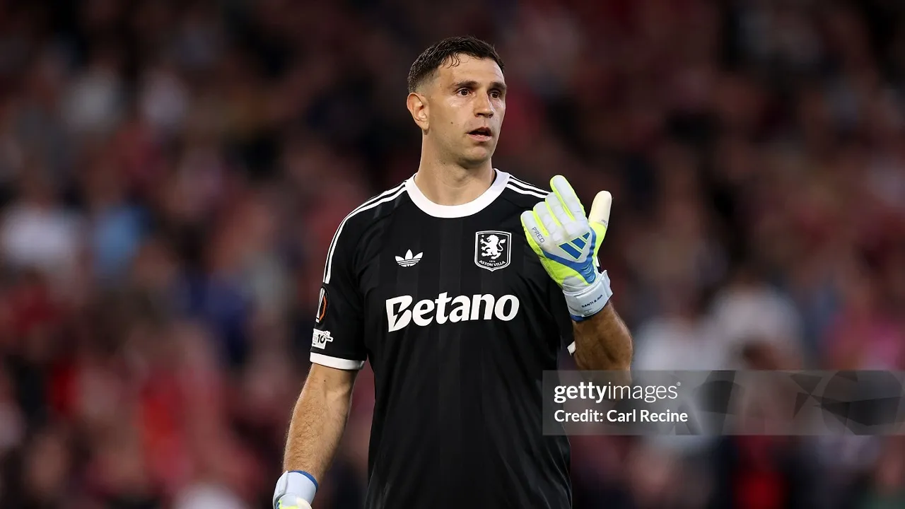 Emiliano Martinez dirayu Boca Juniors, tapi sulit terwujud