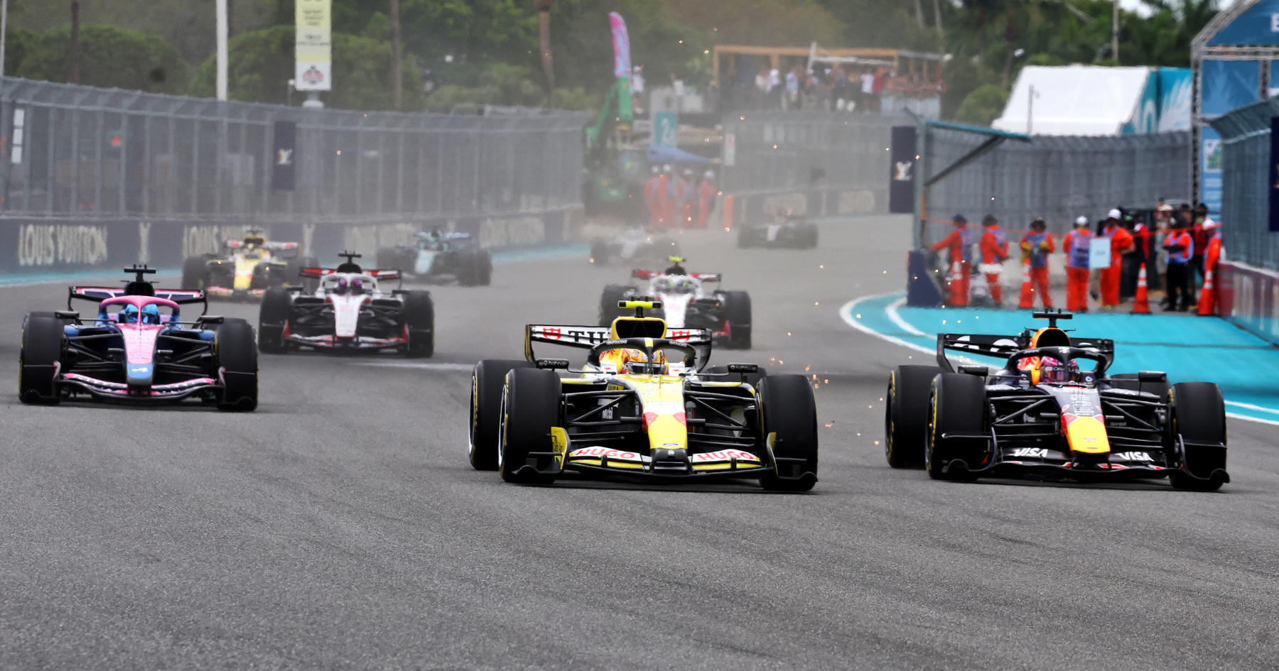 Liam Lawson Terkejut Diminta Beri Jalan untuk Verstappen