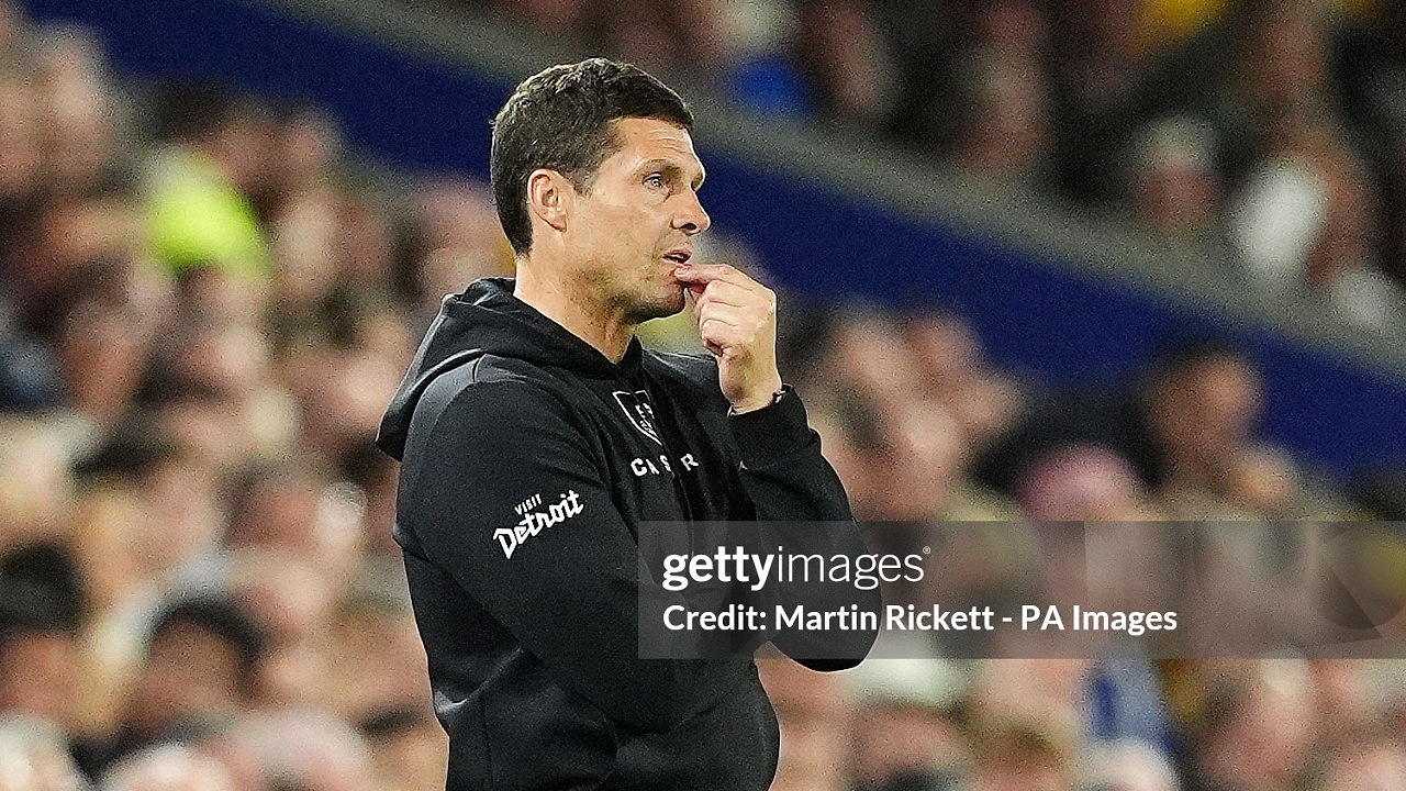 Mike Jackson Minta Burnley Rebut Hati Suporter