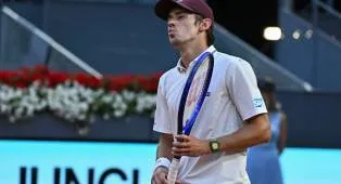 Pandangan Alex De Minaur Tentang Clay-Court Usai Hadapi Kesulitan
