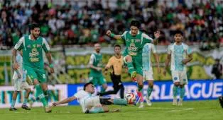 Persebaya Surabaya Hattrick Kemenangan, Tajam Di Depan - Kokoh Di Belakang