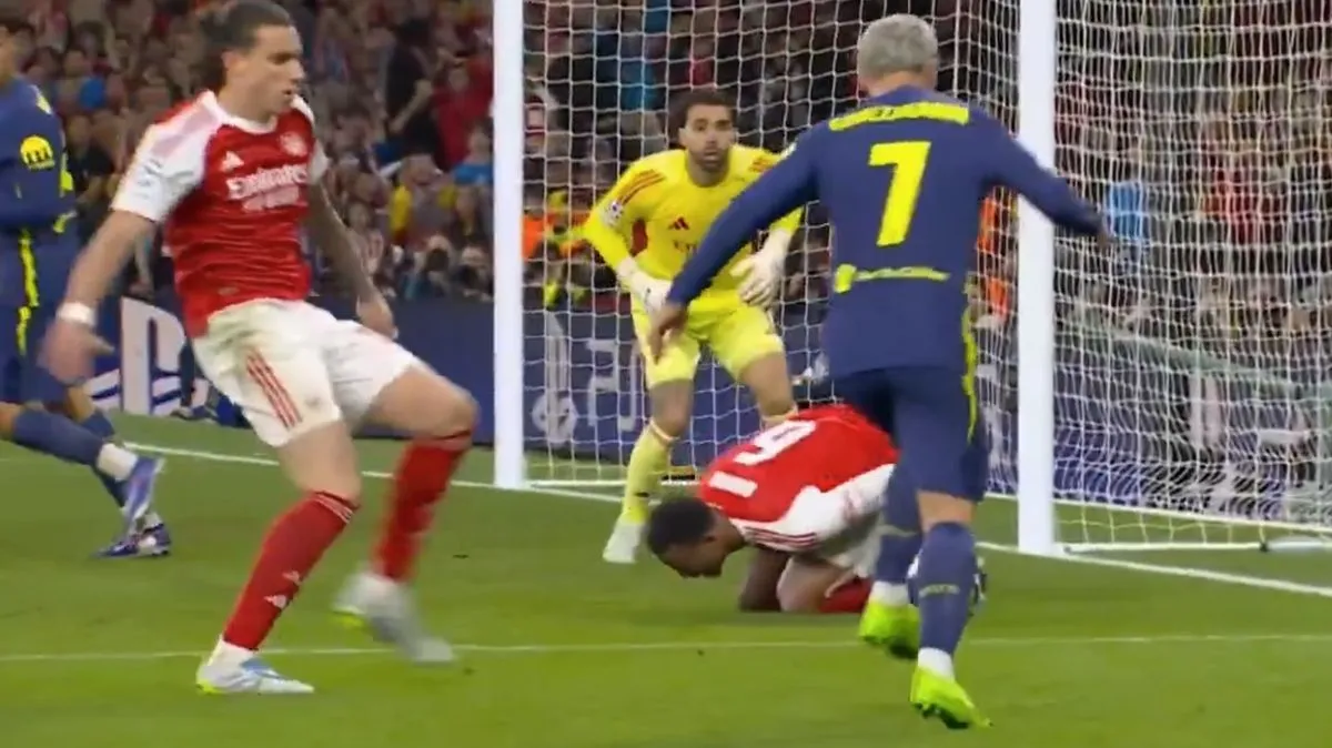 VAR Jelaskan Keputusan, Atletico Madrid Kecewa - sumber: (footballlondon)