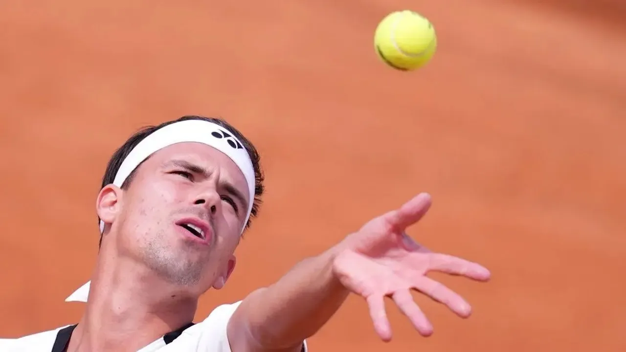 Mati-Matian Bertahan Di Roma, Daniel Altmaier Siap Duel Kontra Alexander Zverev