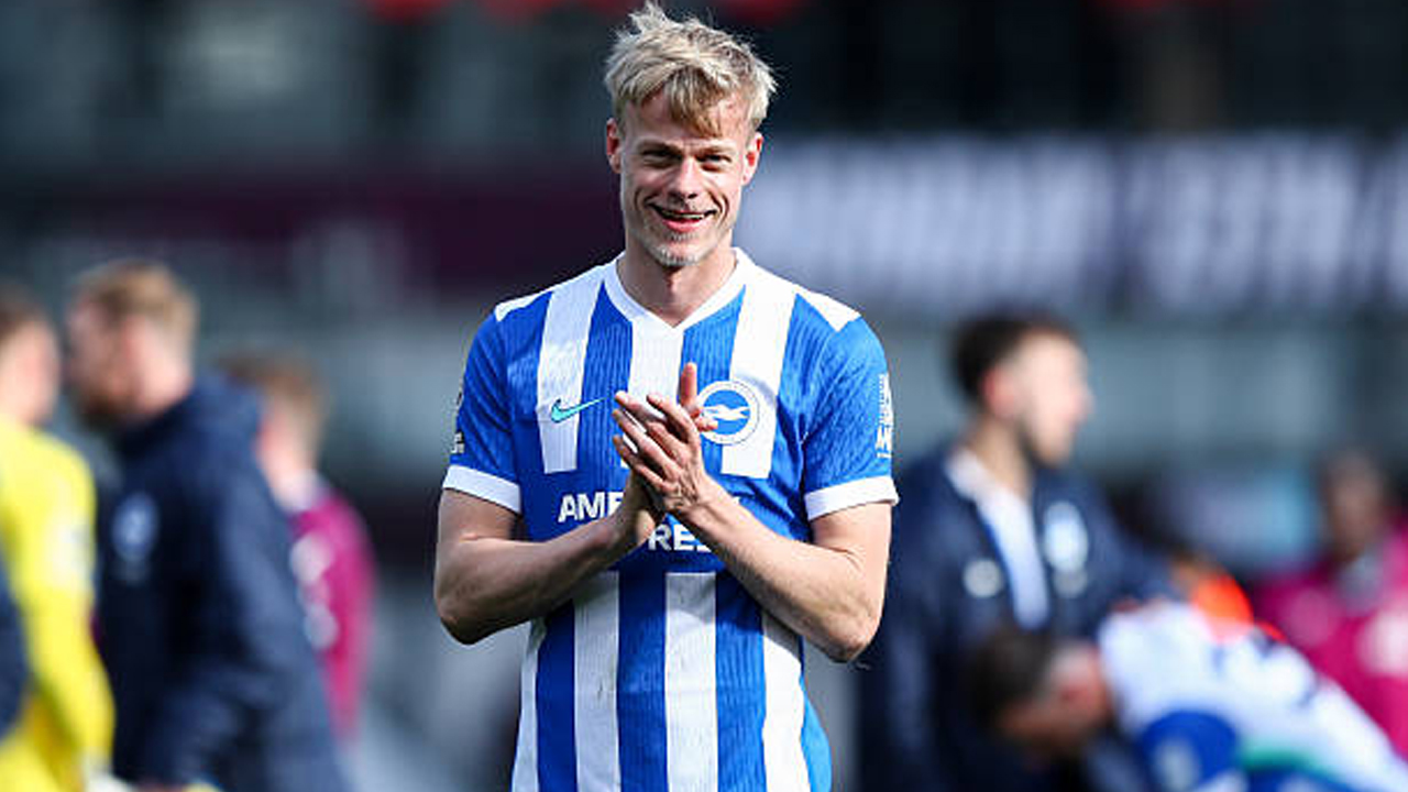 Incar Jan Paul van Hecke, Tottenham Andalkan Faktor Roberto De Zerbi