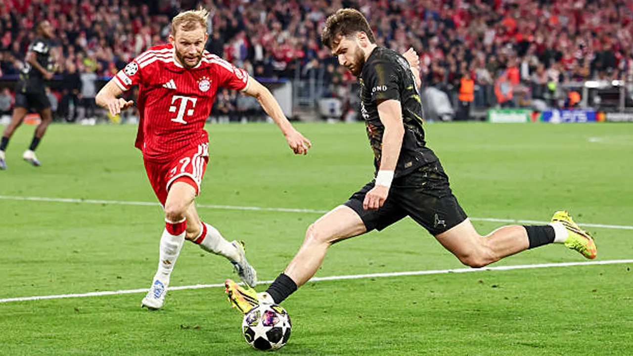 Khvicha Kvaratskhelia Akui Laga Melawan Bayern Munich Jadi yang Tersulit Musim Ini