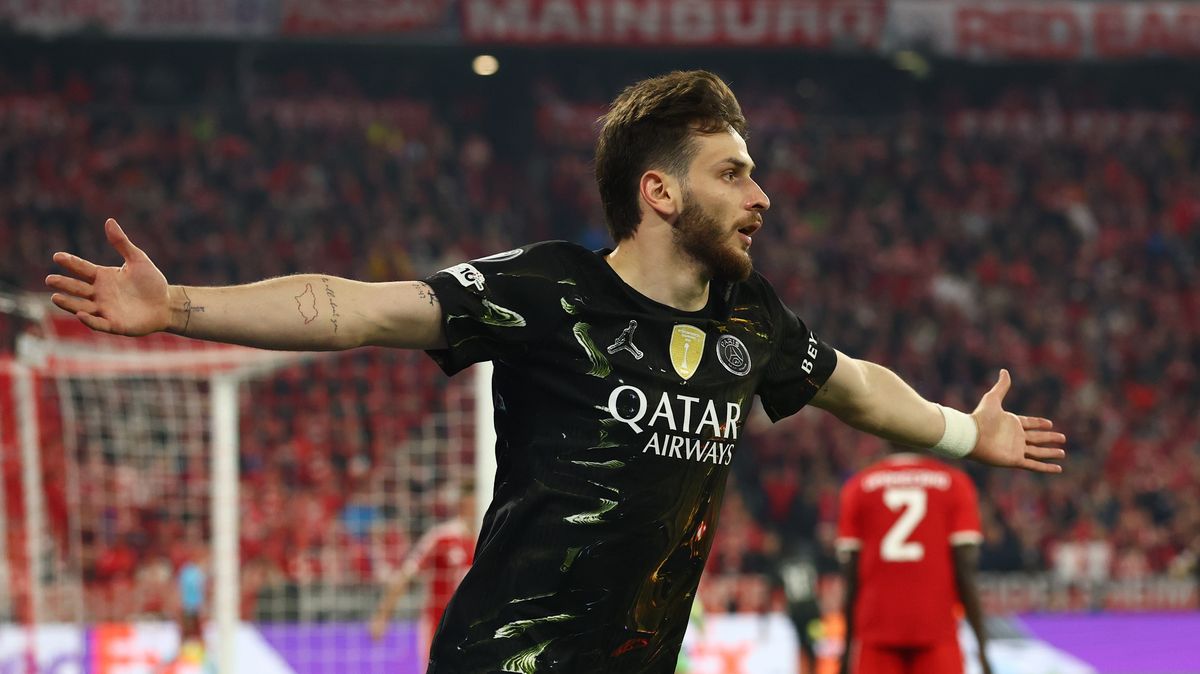 Khvicha Kvaratskhelia Ungkap Perasaan Skuad PSG Soal Final UCL
