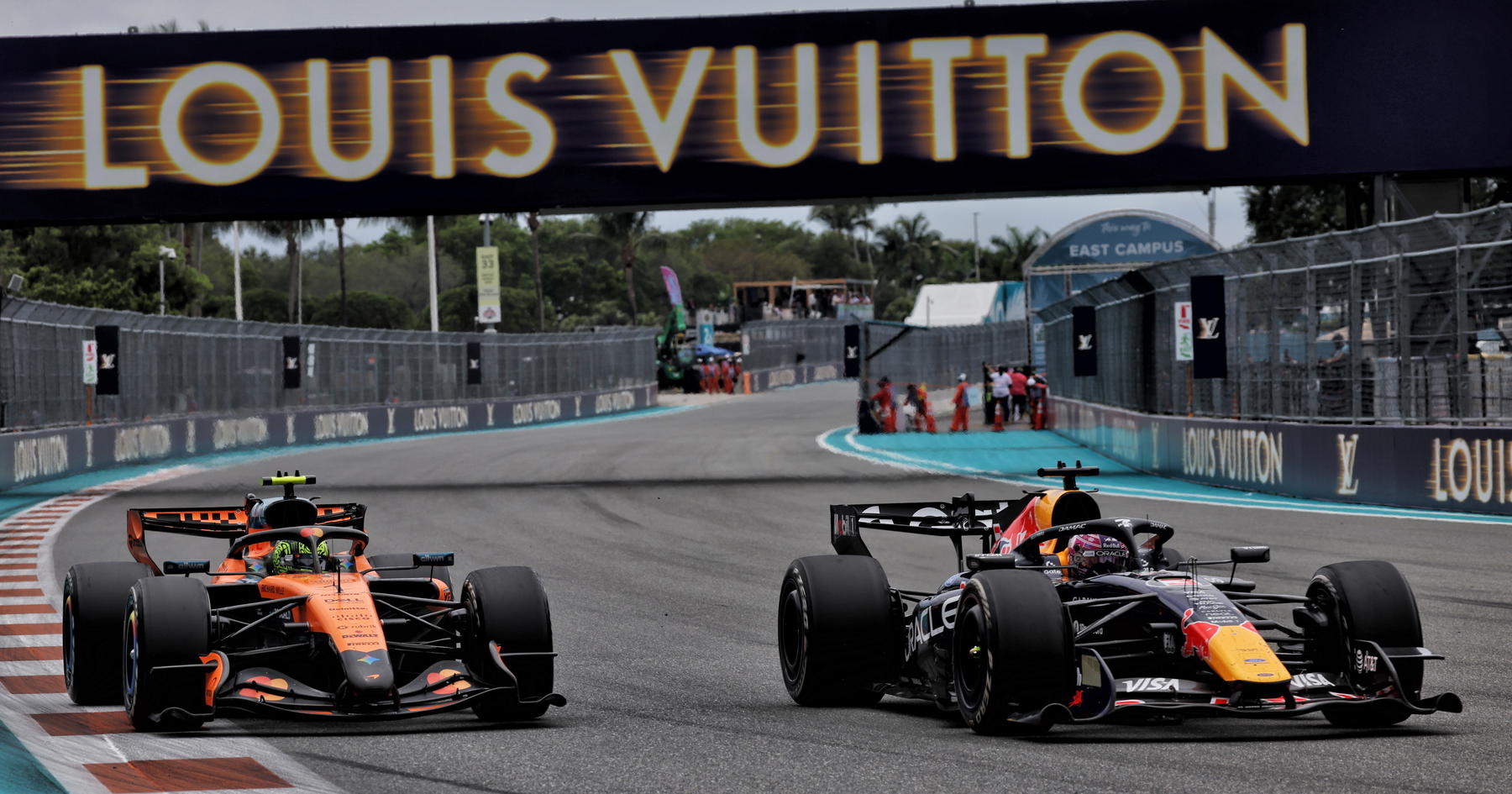McLaren Soroti Desain Unik Sidepod Red Bull RB22