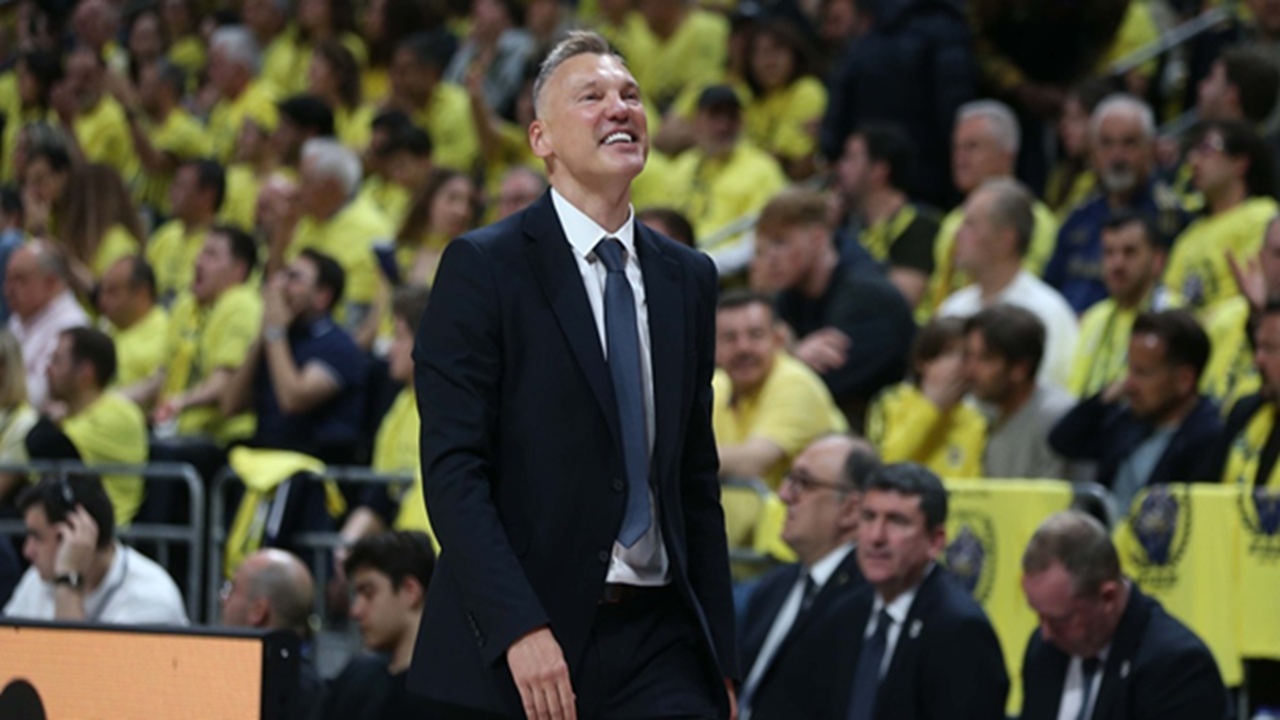 Sarunas Jasikevicius Kesal dengan Pertahanan Fenerbahce
