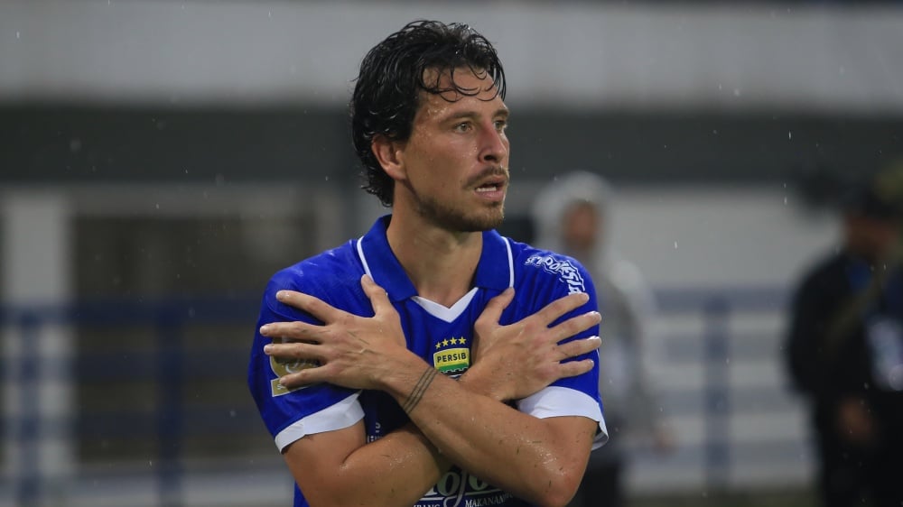 Thom Haye Siap Perkuat Lini Tengah Persija Jakarta