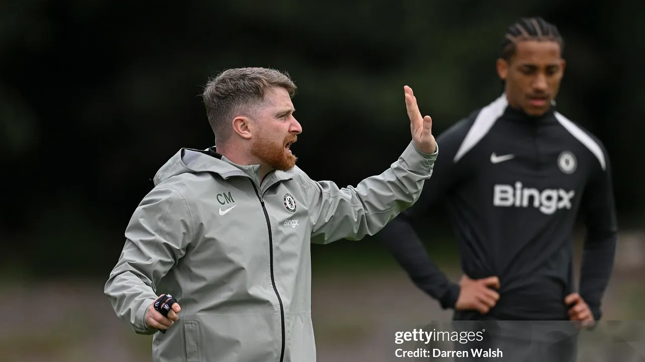 Calum McFarlane tegaskan Chelsea belum menyerah