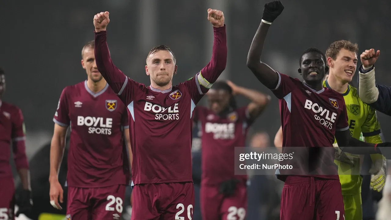Gabriel Agbonlahor Prediksi West Ham Bisa Terdegradasi