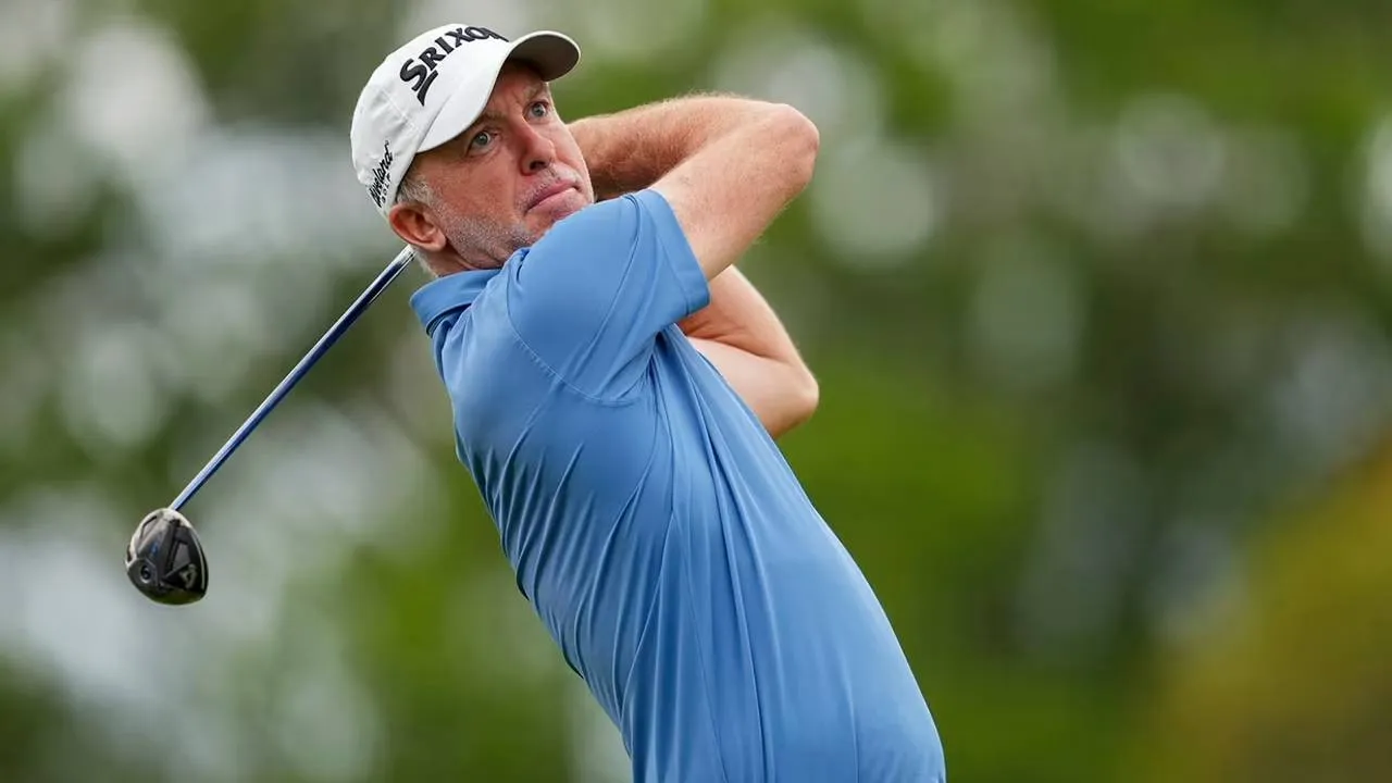 Martin Laird mencatatkan skor 7-under par 64 pada putaran pertama di Dunes Golf and Beach Club (Foto: Golf Digest)