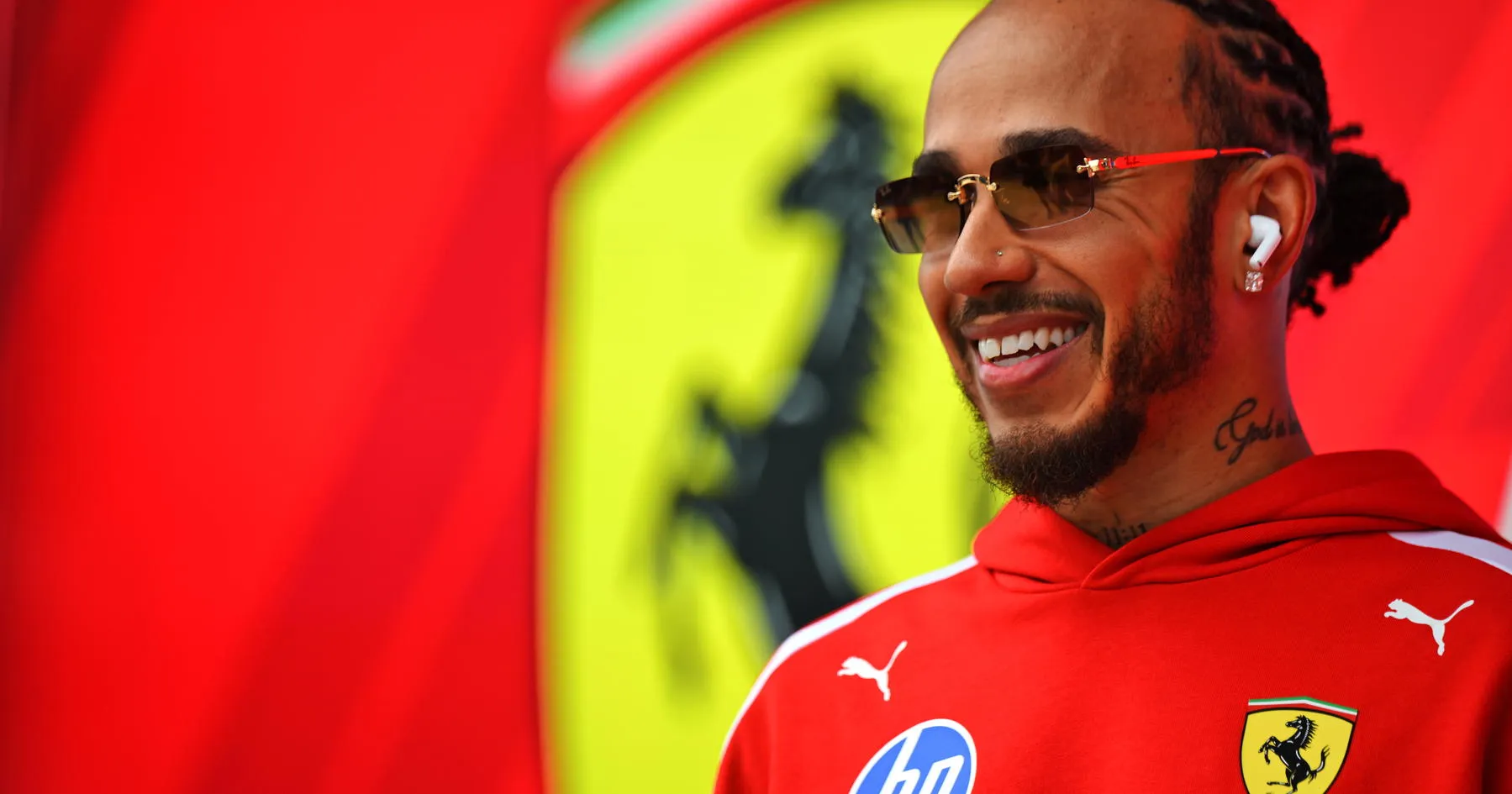 McLaren Bantah Klaim Lewis Hamilton soal Performa - sumber: (racingnews365)
