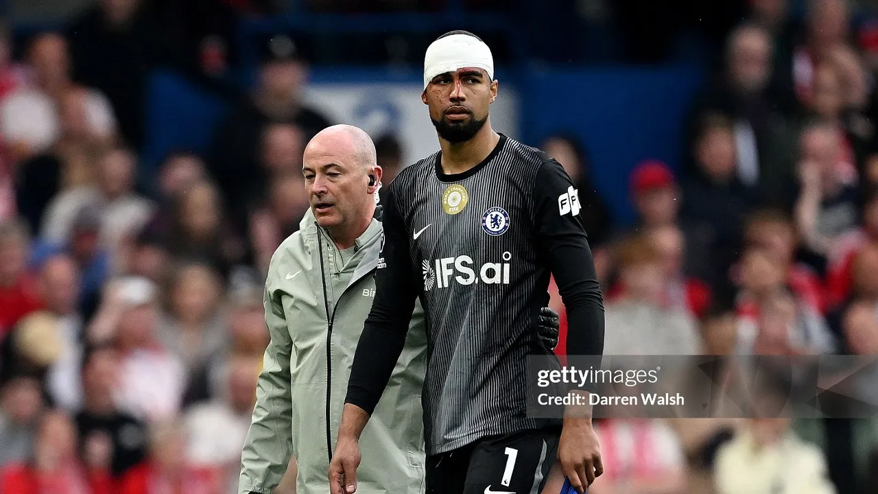 Robert Sanchez dipastikan absen saat Chelsea lawan Liverpool