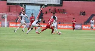Semen Padang FC 0-3 Persik Kediri, Kabau Sirah Terkubur Di Kandang