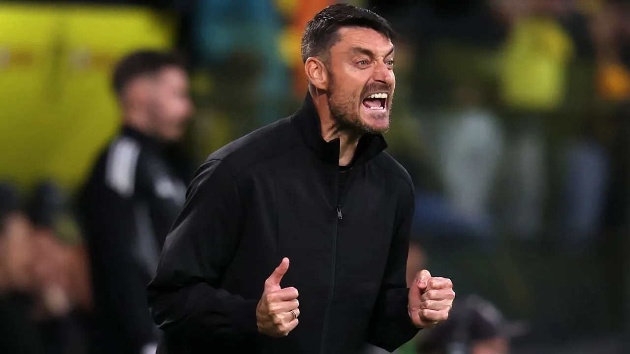 Albert Riera Puas dengan Performa Frankfurt Meski Kalah dari Dortmund
