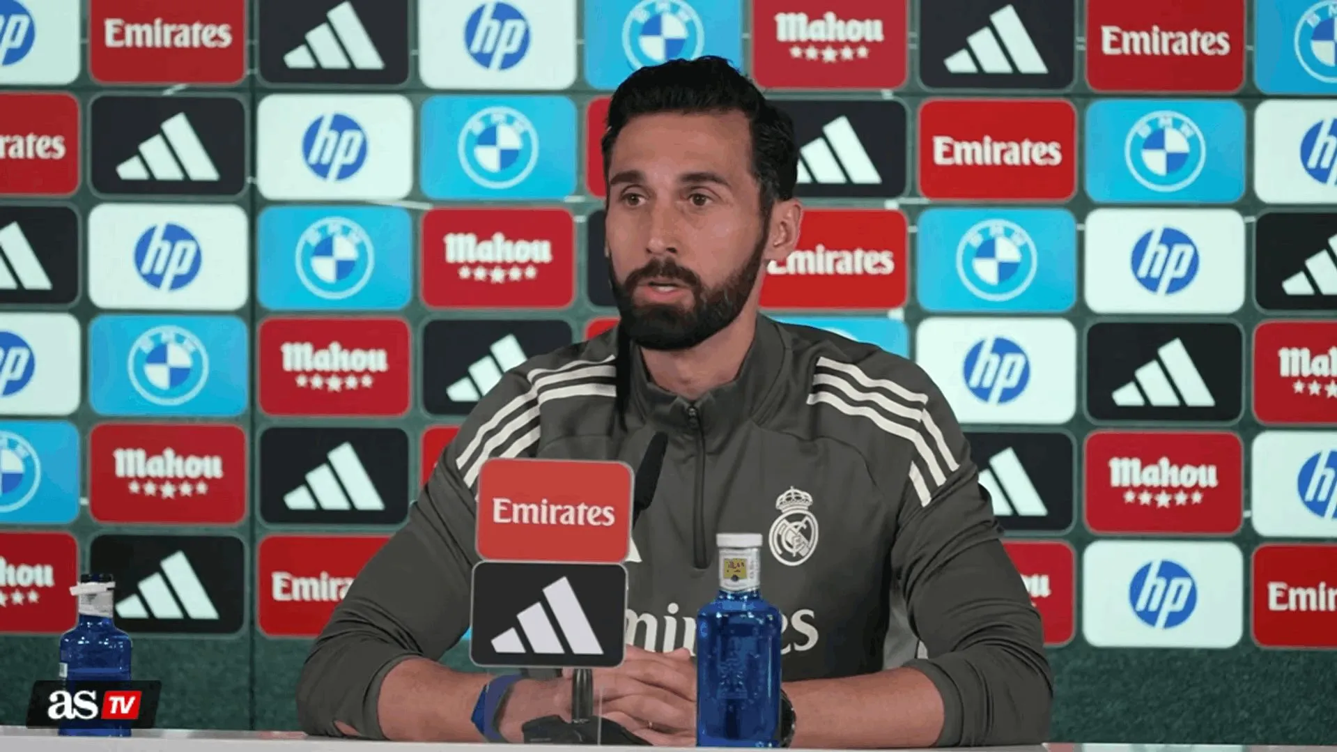 Arbeloa: Ruang Ganti Real Madrid Tetap Sehat - sumber: (footballespana)