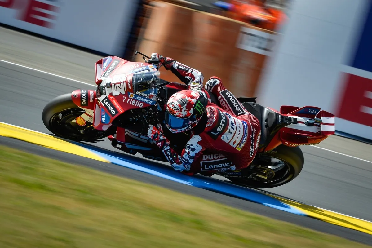 Bagnaia Rebut Pole di GP Prancis, Ducati Dominan