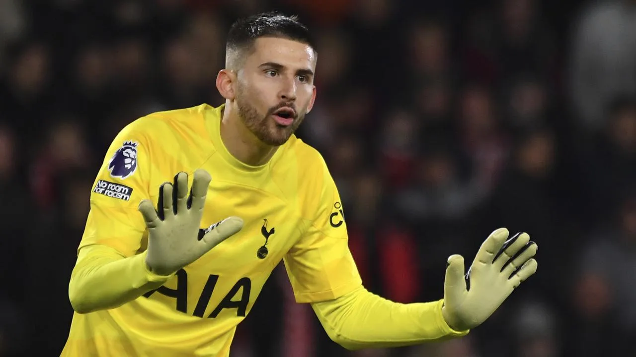 Batalkan Transfer Guglielmo Vicario, Kiper Utama Jadi Milik Martinez