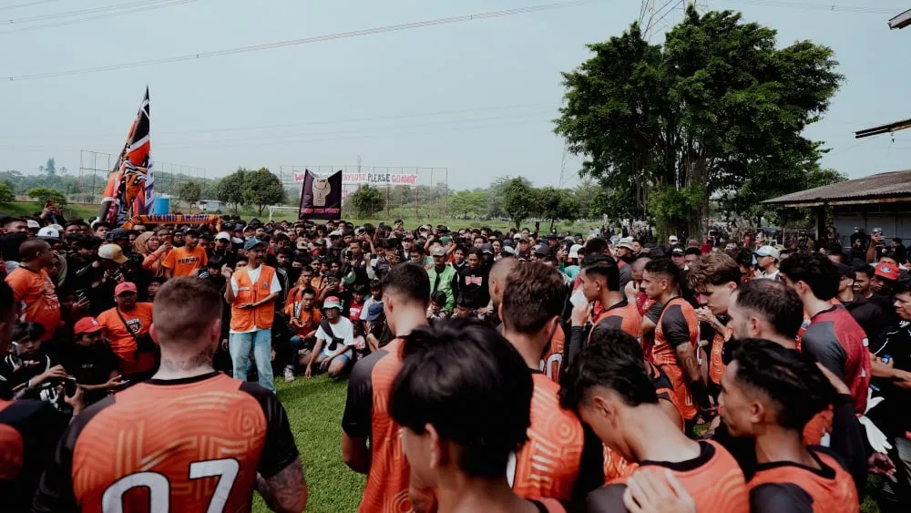 Dukungan Jakmania Tingkatkan Moral Persija Sambut Laga Kontra Persib - sumber: (ileagueid)