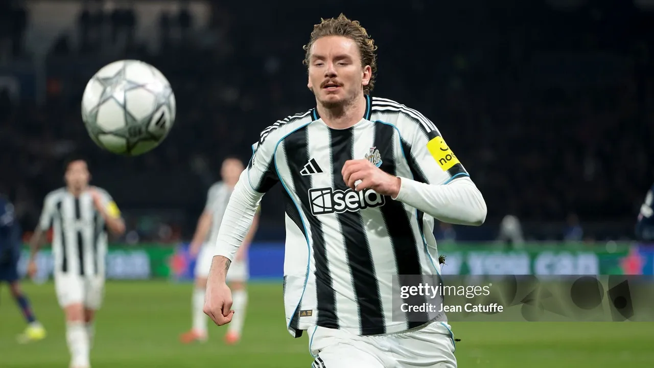 Eddie Howe pastikan Nick Woltemade tetap bertahan di Newcastle