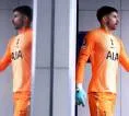 Inter Belum Capai Kesepakatan dengan Spurs untuk Transfer Guglielmo Vicario