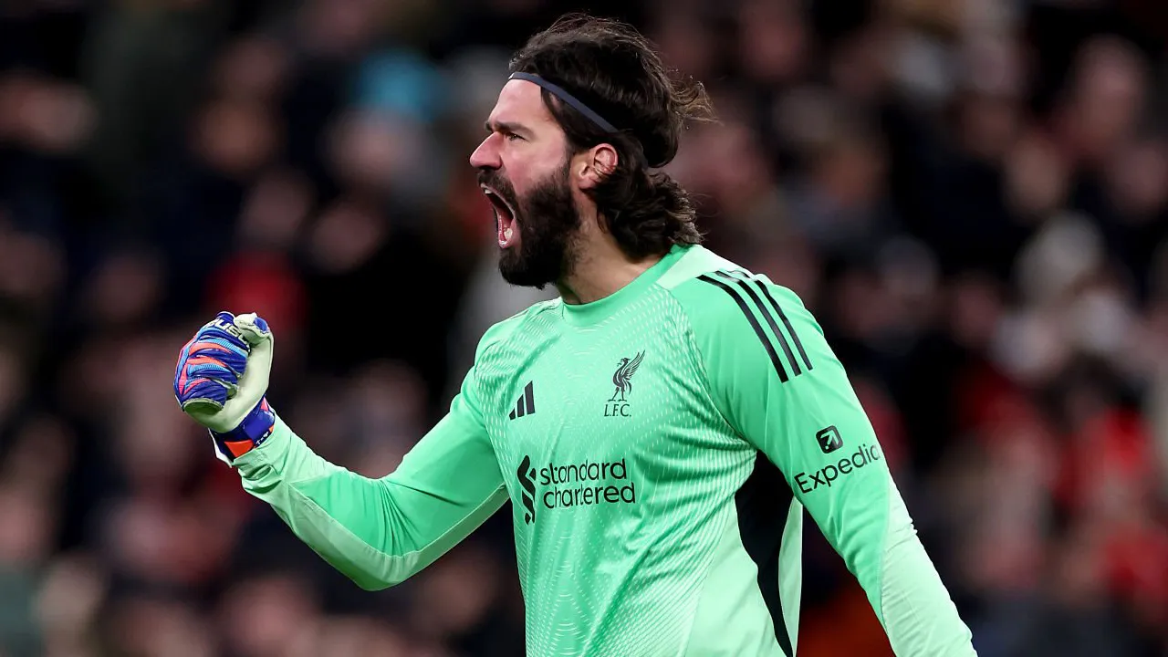 Alisson Becker.