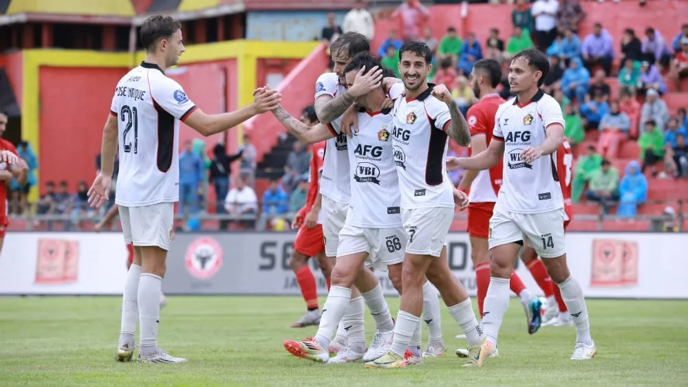 Marcos Reina Selamatkan Persik dari Degradasi Usai Menang atas Semen Padang - sumber: (ileagueid)