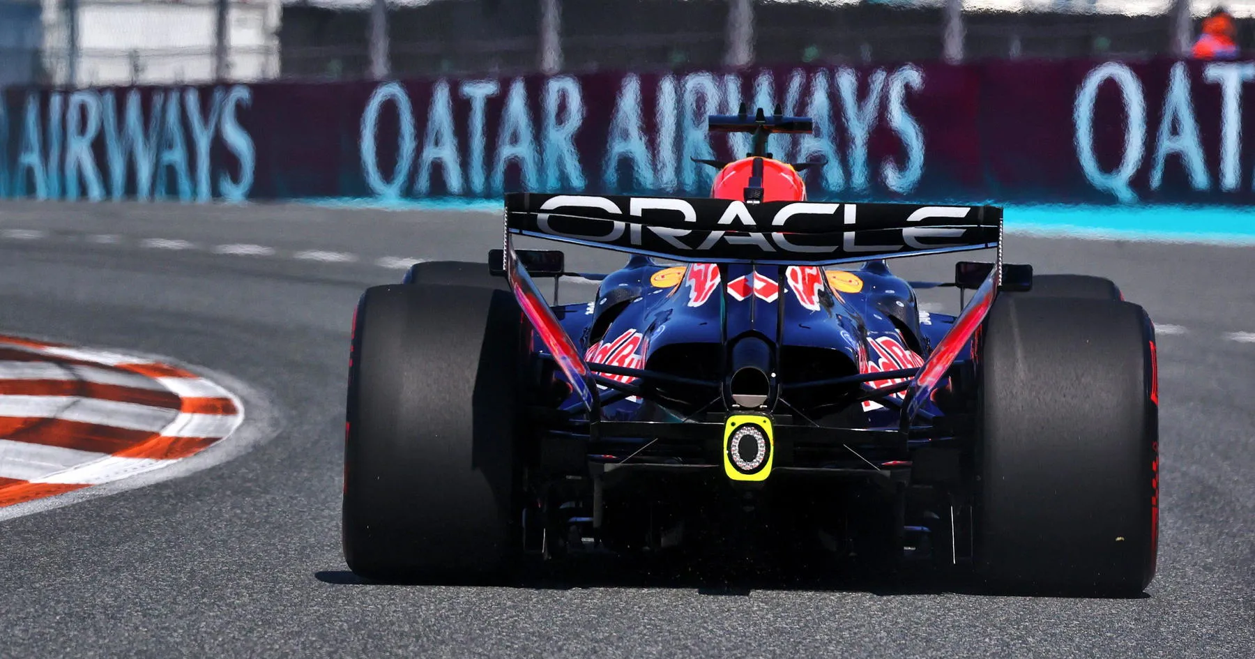 Montoya Tetap Teguh Hadapi Kritik Keras Terhadap Verstappen - sumber: (racingnews365)