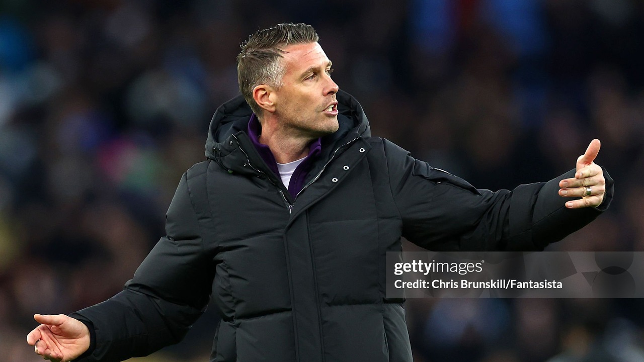 Rob Edwards Akui Wolves Sulit Bermain Menyerang